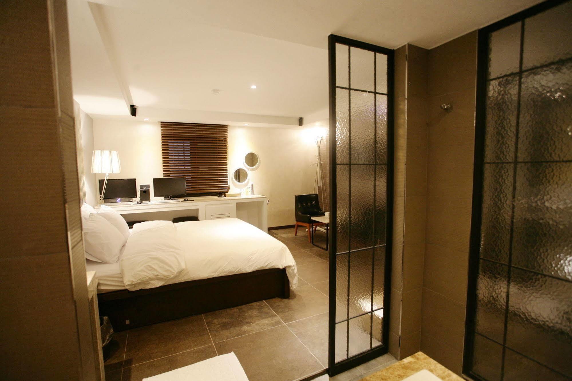 Hotel Voll โซล ภายนอก รูปภาพ