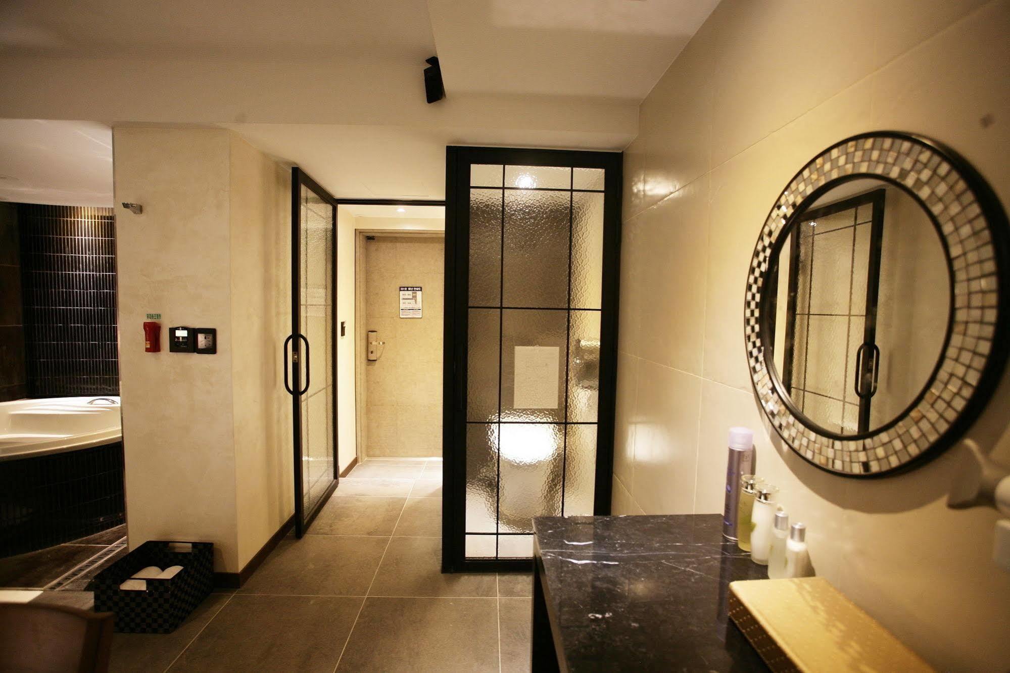 Hotel Voll โซล ภายนอก รูปภาพ