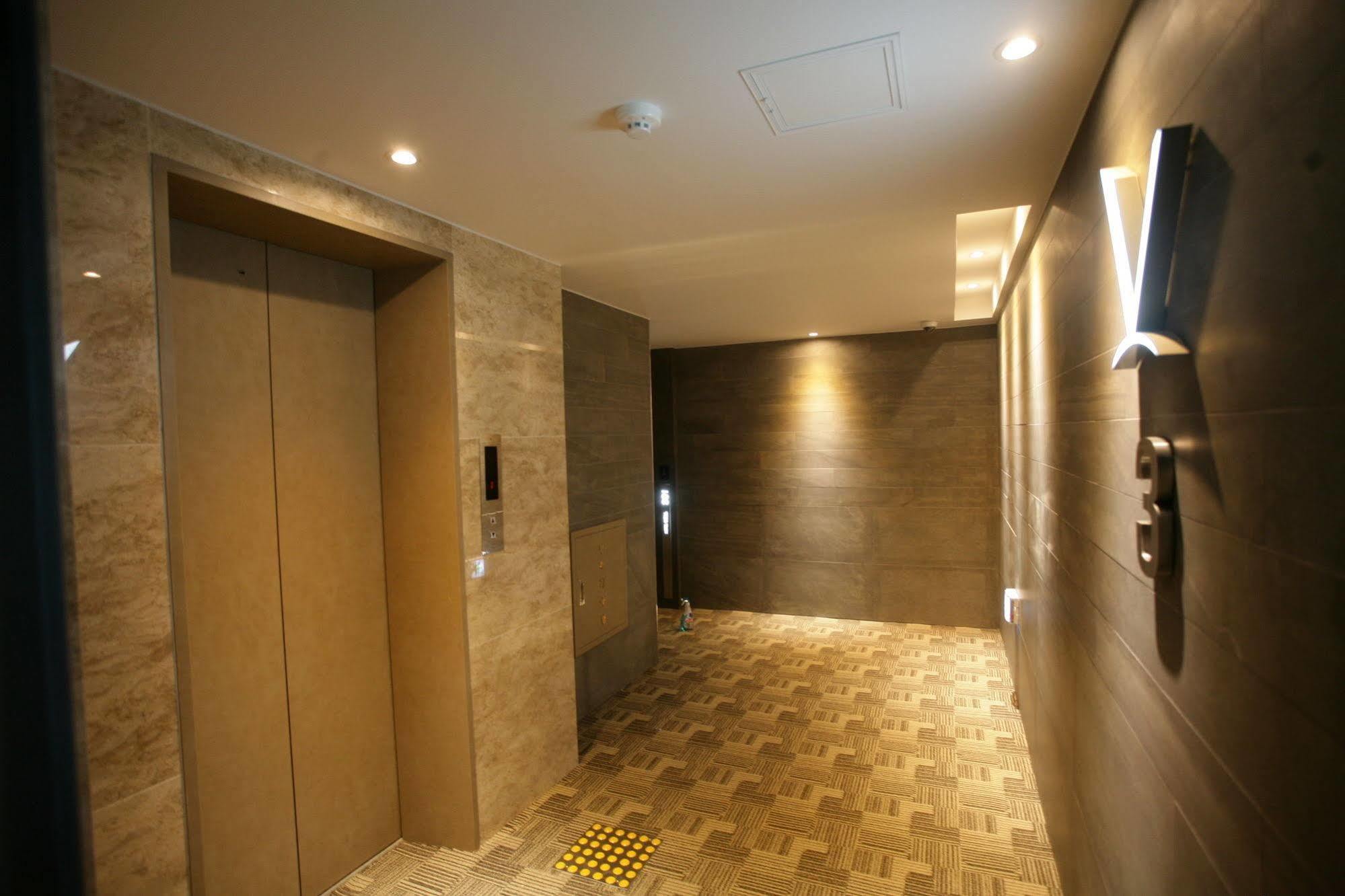 Hotel Voll โซล ภายนอก รูปภาพ