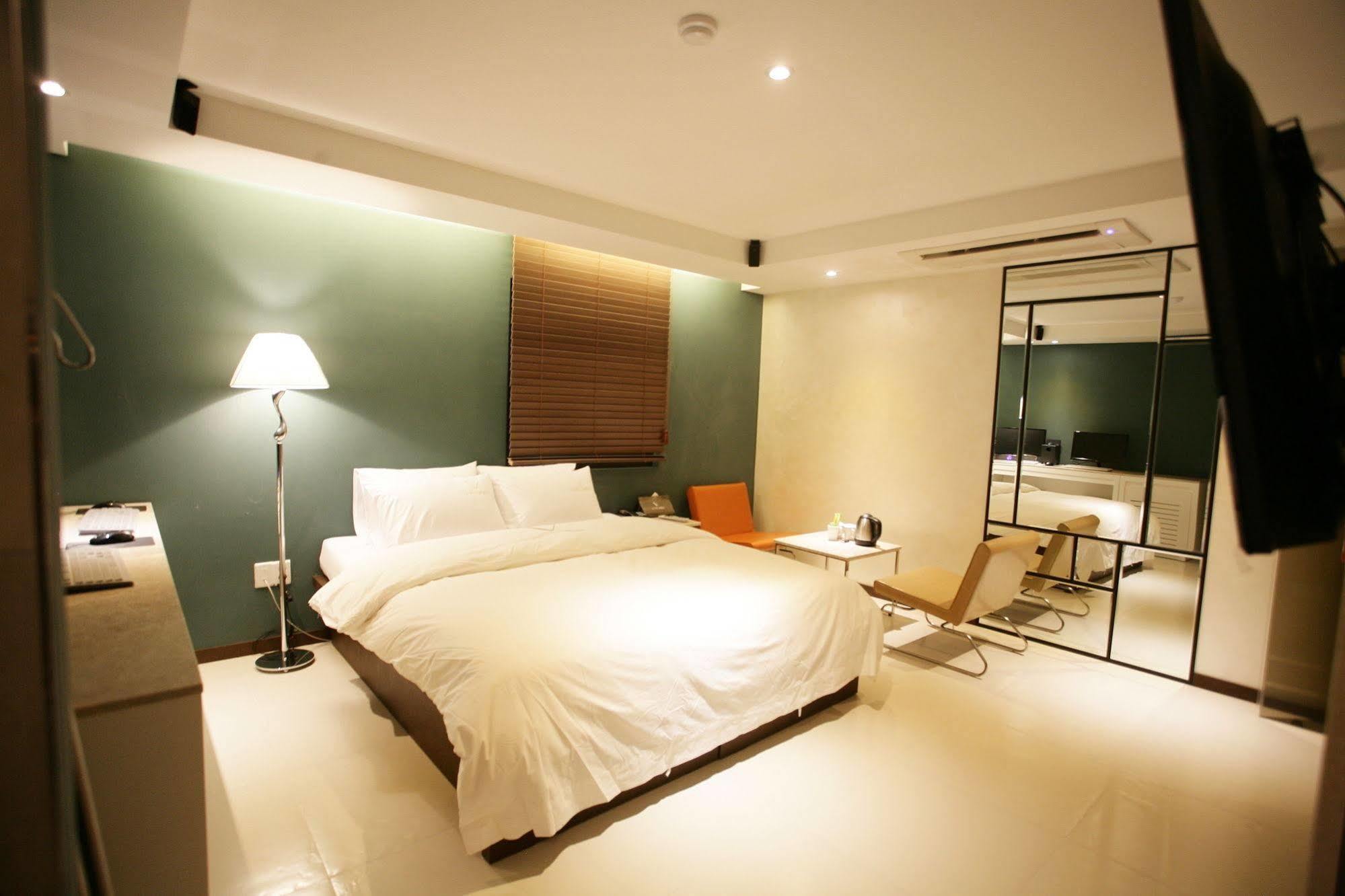 Hotel Voll โซล ภายนอก รูปภาพ